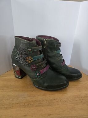 Women's Dark Green Floral Embellished Ankle Boots